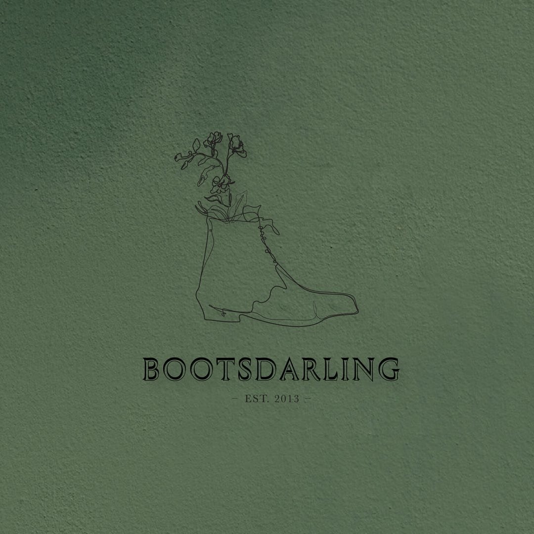 Bootsdarling logo on green